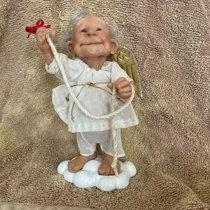 Reminder Angel Remember Christmas Simmons Figurines